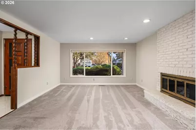 18320 Chris Ct, Gladstone, OR 97027 - Photo 7