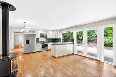 14775 NW Oakhills Dr, Beaverton, OR 97006 - Photo 9