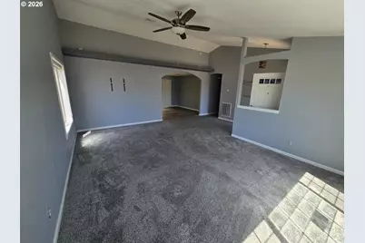 340 NW Elizabeth Ave, Winston, OR 97496 - Photo 3