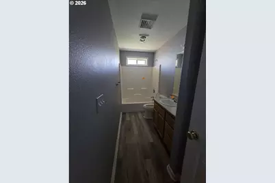 340 NW Elizabeth Ave, Winston, OR 97496 - Photo 17