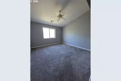 340 NW Elizabeth Ave, Winston, OR 97496 - Photo 13