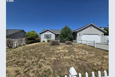 340 NW Elizabeth Ave, Winston, OR 97496 - Photo 1