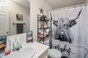 310 Pitney Ln, Junction City, OR 97448 - Photo 9