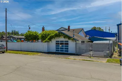 208 7th St, Myrtle Point, OR 97458 - Photo 11