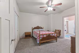 208 7th St, Myrtle Point, OR 97458 - Photo 31