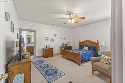 208 7th St, Myrtle Point, OR 97458 - Photo 25