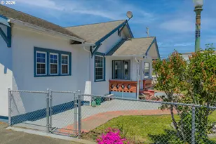 208 7th St, Myrtle Point, OR 97458 - Photo 5