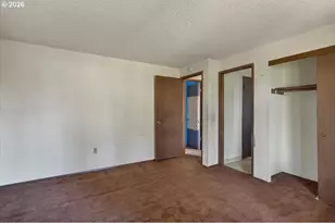 8621 SE Strawberry Ln, Milwaukie, OR 97267 - Photo 35