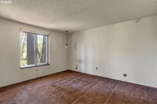 8621 SE Strawberry Ln, Milwaukie, OR 97267 - Photo 33