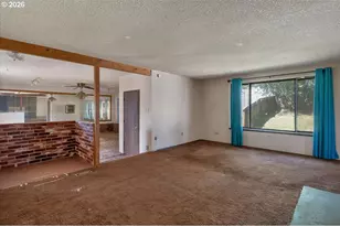 8621 SE Strawberry Ln, Milwaukie, OR 97267 - Photo 15
