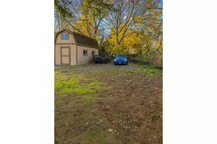 18085 SW Kinnaman Rd, Beaverton, OR 97078 - Photo 5