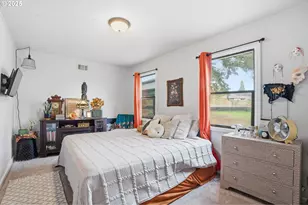 18085 SW Kinnaman Rd, Beaverton, OR 97078 - Photo 27