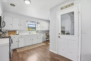 18085 SW Kinnaman Rd, Beaverton, OR 97078 - Photo 13