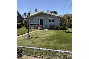 2478 Marion St, North Bend, OR 97459 - Photo 1