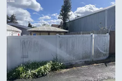 2478 Marion St, North Bend, OR 97459 - Photo 31