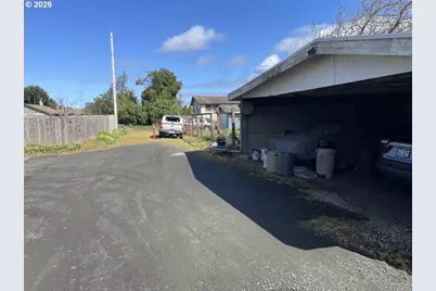 2478 Marion St, North Bend, OR 97459 - Photo 29