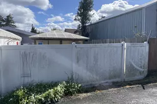 2478 Marion St, North Bend, OR 97459 - Photo 35