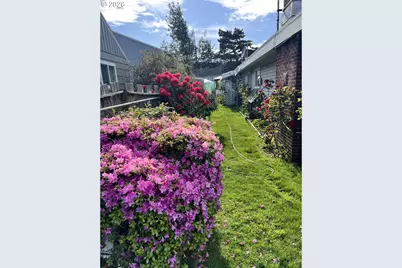 2478 Marion St, North Bend, OR 97459 - Photo 41