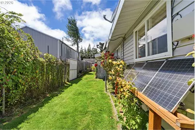2478 Marion St, North Bend, OR 97459 - Photo 41