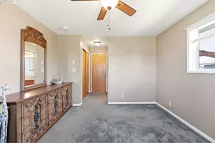 2478 Marion St, North Bend, OR 97459 - Photo 17