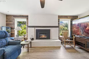 2478 Marion St, North Bend, OR 97459 - Photo 5
