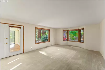 1525 Kendall St, Roseburg, OR 97471 - Photo 9