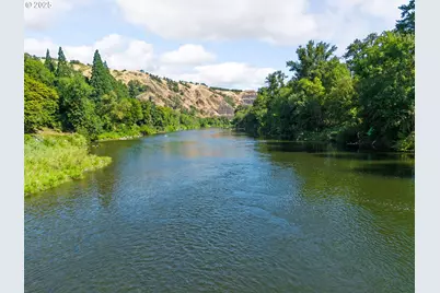 1525 Kendall St, Roseburg, OR 97471 - Photo 41