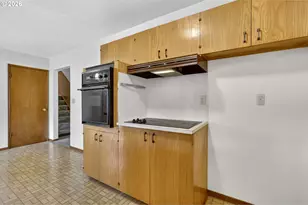 14533 NE Brazee Ct, Portland, OR 97230 - Photo 9