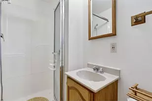 14533 NE Brazee Ct, Portland, OR 97230 - Photo 23