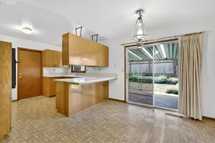 14533 NE Brazee Ct, Portland, OR 97230 - Photo 7