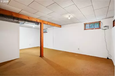 8913 SE Clay St, Portland, OR 97216 - Photo 23