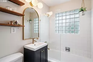 8913 SE Clay St, Portland, OR 97216 - Photo 15