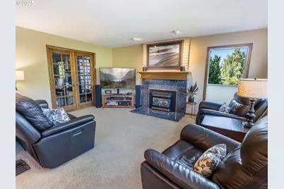 4050 Serango Ct, West Linn, OR 97068 - Photo 11