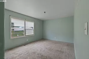 1710 SE Main St, Roseburg, OR 97470 - Photo 9