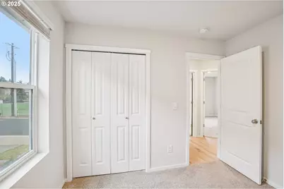 1302 W Larsen Dr, La Center, WA 98629 - Photo 25