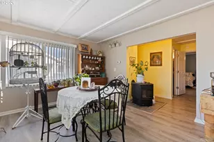 2730 W Sanders Ave, Roseburg, OR 97471 - Photo 11