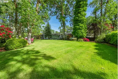 18 Ridgewood Dr, Roseburg, OR 97471 - Photo 5