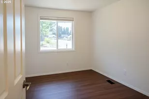 18695 SW Pike St, Beaverton, OR 97078 - Photo 9