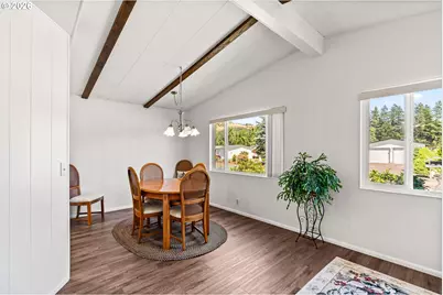 85676 Manchester Ln, Eugene, OR 97405 - Photo 9