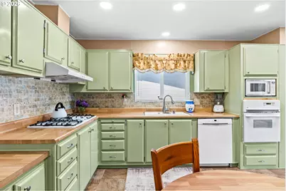 85676 Manchester Ln, Eugene, OR 97405 - Photo 5