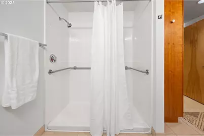 1120 NW Northrup St #102, Portland, OR 97209 - Photo 21