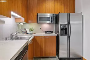 1120 NW Northrup St, Portland, OR 97209 - Photo 9