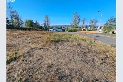 2075 NE 240th Ave, Wood Village, OR 97060 - Photo 7