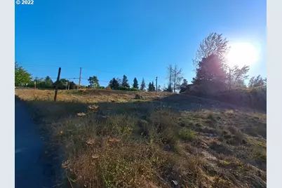 2075 NE 240th Ave, Wood Village, OR 97060 - Photo 3