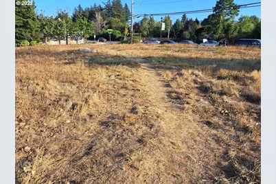 2075 NE 240th Ave, Wood Village, OR 97060 - Photo 13