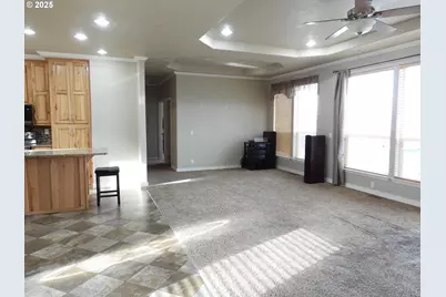 1903 Golden Way, The Dalles, OR 97058 - Photo 7