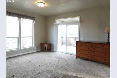 1903 Golden Way, The Dalles, OR 97058 - Photo 11