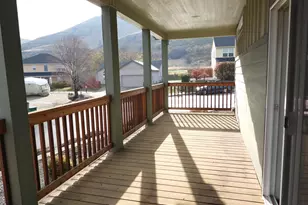 1903 Golden Way, The Dalles, OR 97058 - Photo 21