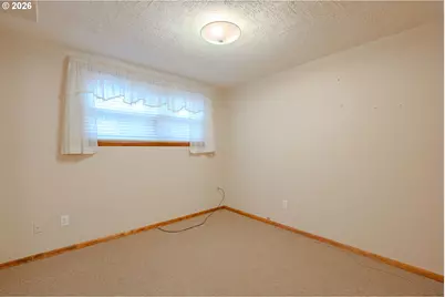 13490 NW Pettygrove St, Portland, OR 97229 - Photo 19
