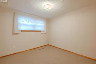 13490 NW Pettygrove St, Portland, OR 97229 - Photo 19